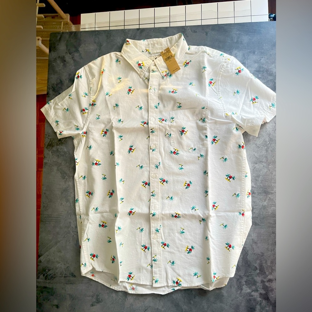 American Eagle Outfitters Seriously Soft White Shirt with Palm Tree Size L NWT